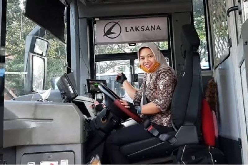 Ilustrasi pengemudi wanita Transjakarta (foto. mti)