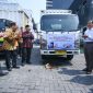 Mendikdasmen Abdul Mu’ti, secara resmi melepas pengiriman 5.538.300 eksemplar buku bacaan bermutu. (foto, kemendikdasmen)