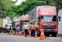Truk saat diperiksa (foto kemenhub)