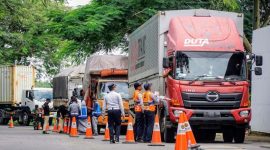 Truk saat diperiksa (foto kemenhub)