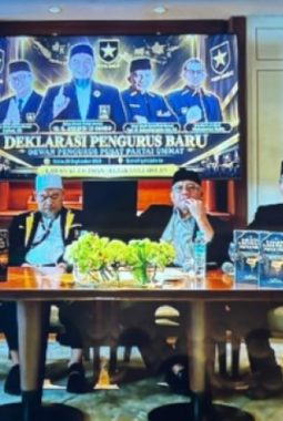 Ansufri Sambo Pimpin Partai Ummat, Kepengurusan Baru Siapkan Mesin Politik Menuju Pemilu 2029