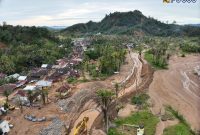 Banjir sungai di TapanuliTengah (foto.pu)