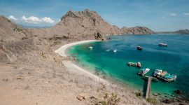 Pantai yang indah pariwisata Indonesia. (foto. kemenpar)