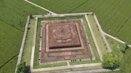 Kompleks Candi Batujaya di Kabupaten Karawang, Jawa Barat (foto. karangkab.god.id)