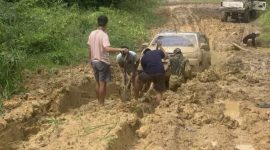 Kondisi jalan desa Krayan di Kabupaten Nunukan, Kaltara (foto. istimewa)