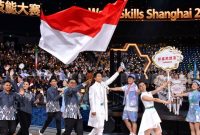 Kontingen Indonesia turut hadir dalam kemeriahan pembukaan WorldSkills Competition (WSC) ke-48 di Shanghai World Expo Cultural Center, Tiongkok. (Foto Tim Direktorat SMK)