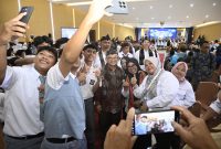 Mendikdasmen) Abdul Mu’ti meresmikan Gedung Galeri Kejuruan di Balai Besar Pengembangan Penjaminan Mutu Pendidikan Vokasi Bidang Mesin dan Teknik Industri (BBPPMPV BMTI), Cimahi. (foto. kemendikdasmen)