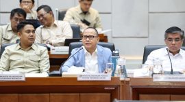 Menteri P2MI Mukhtarudin saat raker dengan komisi IX DPR (foto. kemen p2mi)