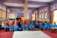 Sebanyak 100 santri Pondok Pesantren Khomsani Nur Klanting, Kabupaten Lumajang, mendapat edukasi tentang cara menjaga kesehatan gigi dan mulut dalam kegiatan penyuluhan dan PTGMI Cabang Lumajang (foto. az)