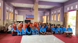 Sebanyak 100 santri Pondok Pesantren Khomsani Nur Klanting, Kabupaten Lumajang, mendapat edukasi tentang cara menjaga kesehatan gigi dan mulut dalam kegiatan penyuluhan dan PTGMI Cabang Lumajang (foto. az)