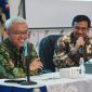 Sekretaris Jenderal Kemnaker Cris Kuntadi bersama Rektor Unsurya Sungkono. (foto. kemnaker)