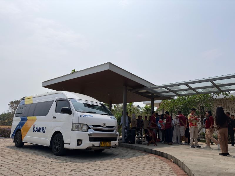 Damri jurusan Bandara Soetta-Tanjung Lesung (foto. damri)