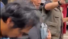 Dwi Bagus Martono saat dibekukl polisi (tangkapan lauar suarasurabaya.com)