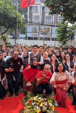 Ratusan Anak Muda Padati Sekolah Partai PDIP, Komarudin Watubun Tekankan 3 Pilar Ini