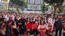Kepala Sekolah Partai DPP PDI Perjuangan, Komarudin Watubun, secara resmi membuka kegiatan Muda-Mudi Sekolah Partai PDI Perjuangan (foto. pdip)