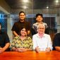 Naomi Nahuway (duduk dua dari kiri) Didampingi kuasa hukumnya dari Kantor Hukum JHN & Partner (dok. rentak.id)