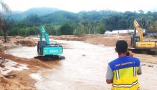 PU mempercepat penanganan banjir di Kabupaten Tapanuli Tengah (foto. pu)