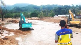 PU mempercepat penanganan banjir di Kabupaten Tapanuli Tengah (foto. pu)