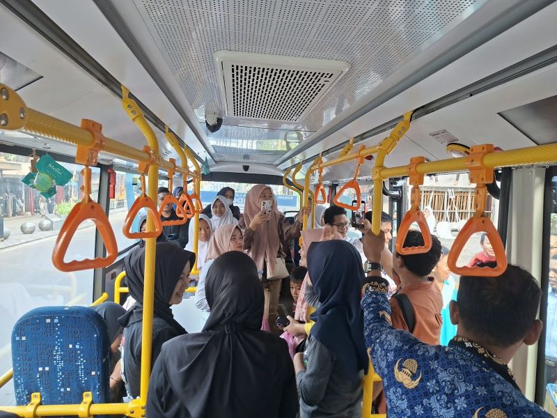 Penumpang Damri Serang (foto. damri)