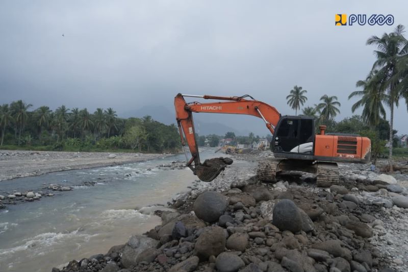 Sungai Batang Kuranji, Batang Air Dingin, Sumbar (foto. pu)